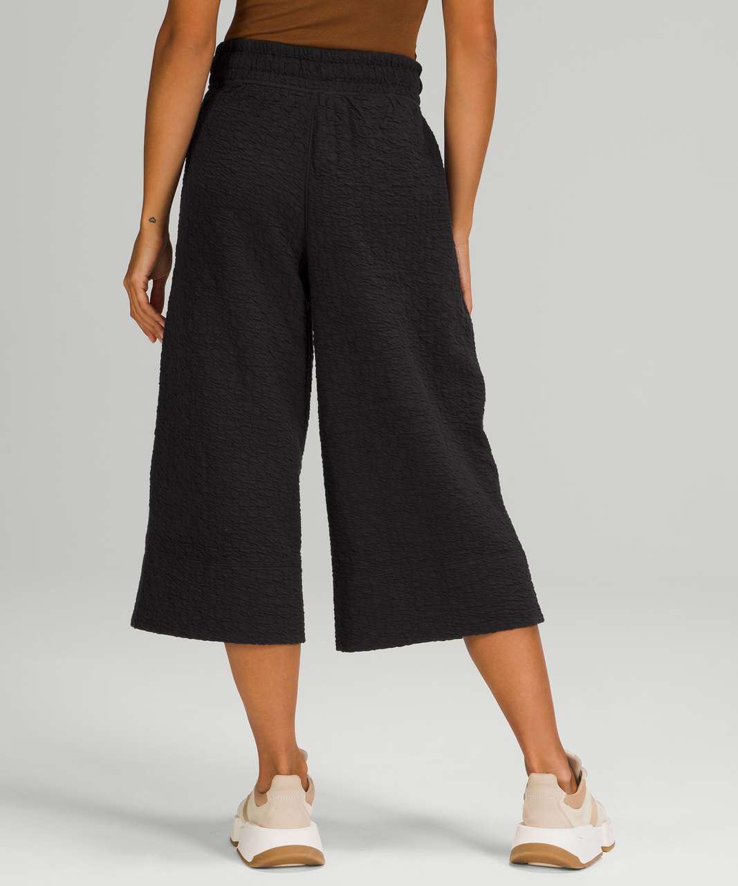 Lululemon Textured Wide-Leg High Rise Crop - Black - lulu fanatics