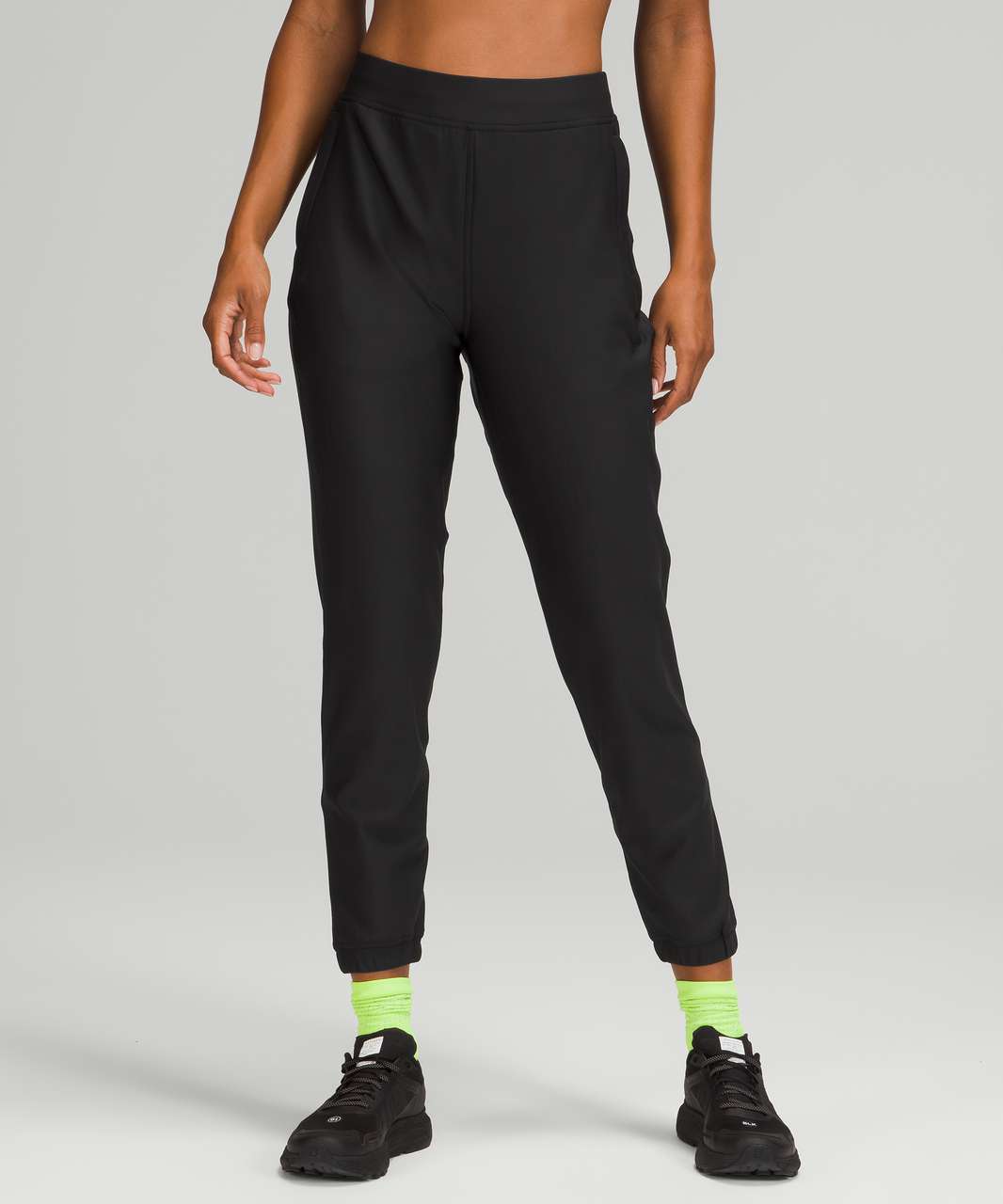 Essential Joggers – Black Tech 4W Stretch