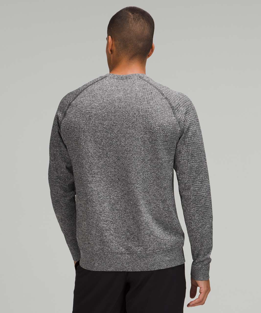 Lululemon Engineered Warmth Long Sleeve Crew L - Athletic apparel