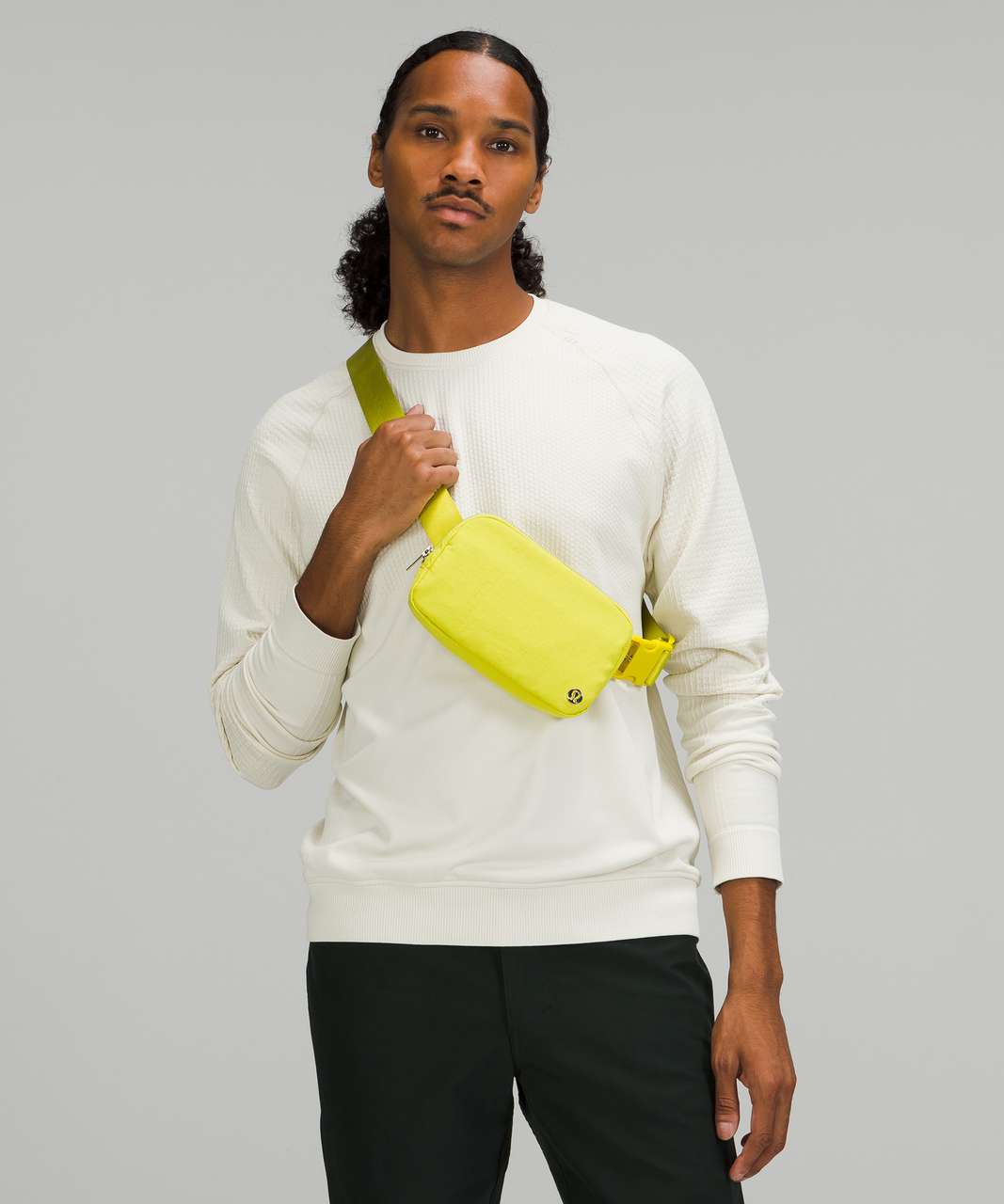 4 Pockets with (YELLOW LINING) Bussing Belt /Janitorial Belt Bag