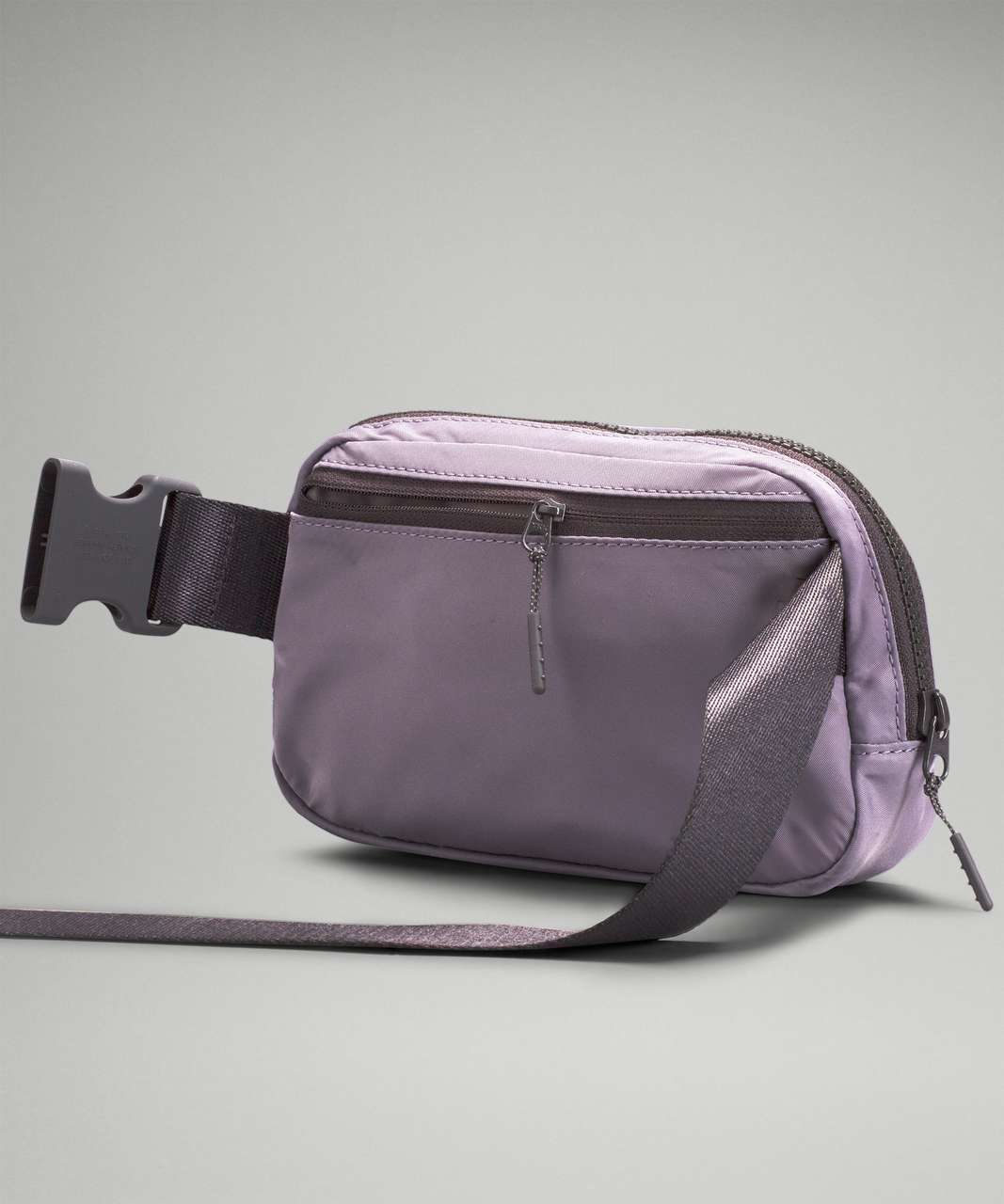 Lululemon Everywhere Belt Bag 1L - Dusky Lavender / Black Granite