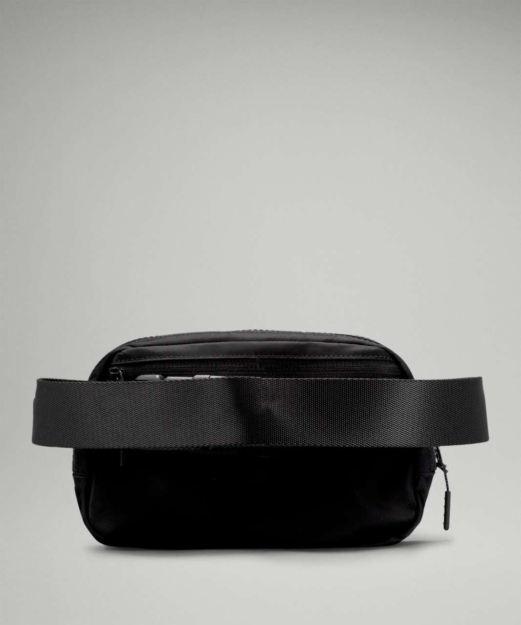 Lululemon Everywhere Belt Bag 1L - Black / White