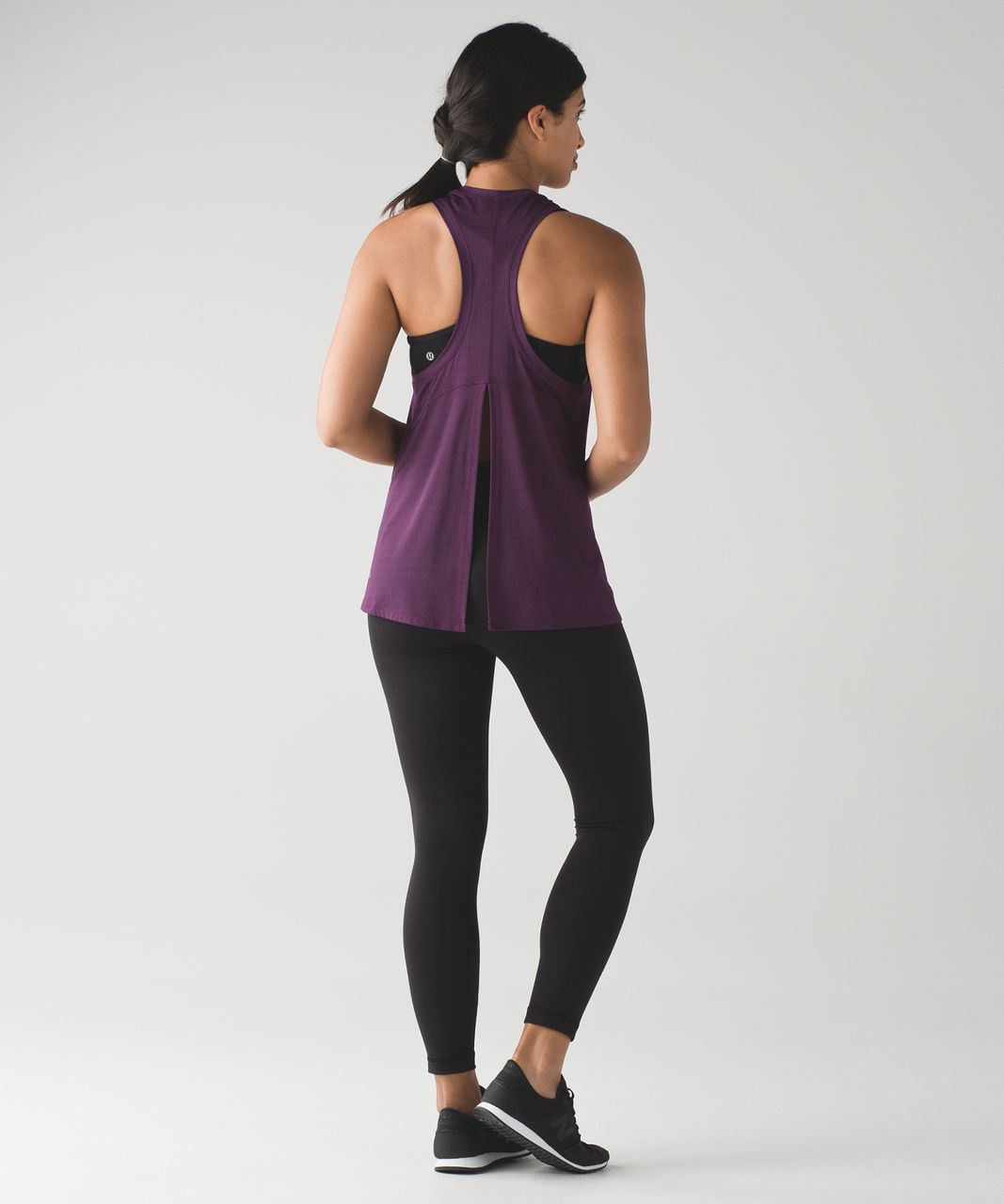 Lululemon Conduit Singlet - Darkest Magenta