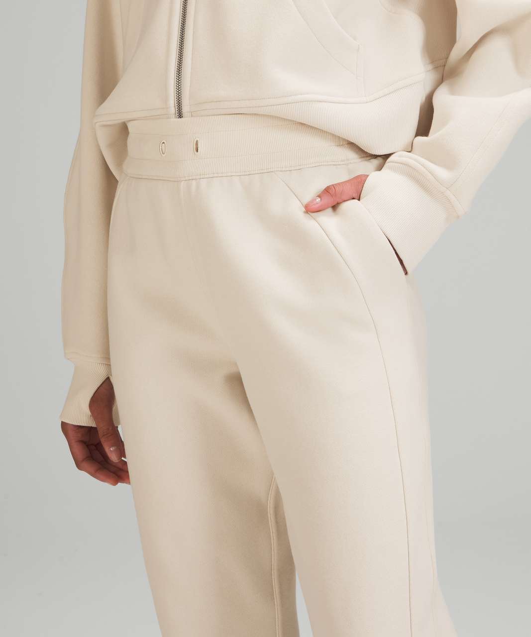 Living for cozy fits 🤍 Scuba OS Half Zip (XS/S) and Loungeful Straight Leg  Pant (6) both in White Opal. : r/lululemon