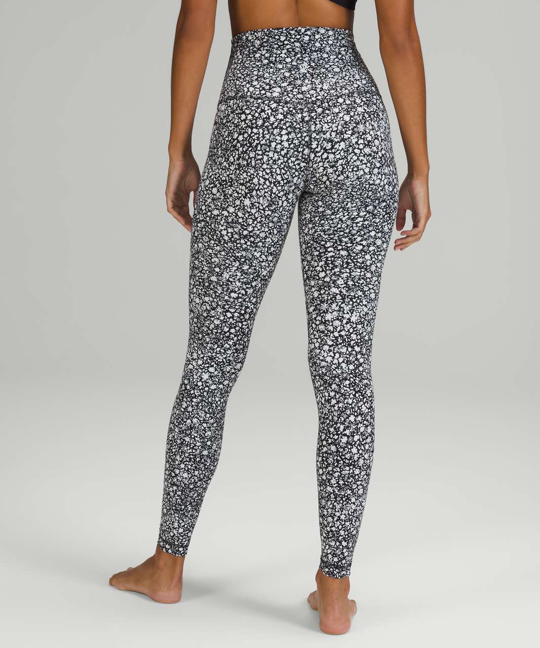 lululemon-printed-leggings_3_1024x1024.jpg?v=1664885510