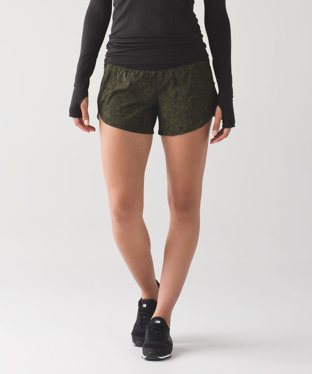 Lululemon Tracker Short IV - Mini Pencil Lace Brave Olive Black / Black