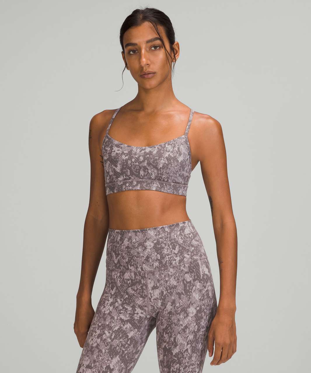 LULULEMON FLOW Y BRA *NULU 2/XXS INCOGNITO CAMO MULTI GREY INCL