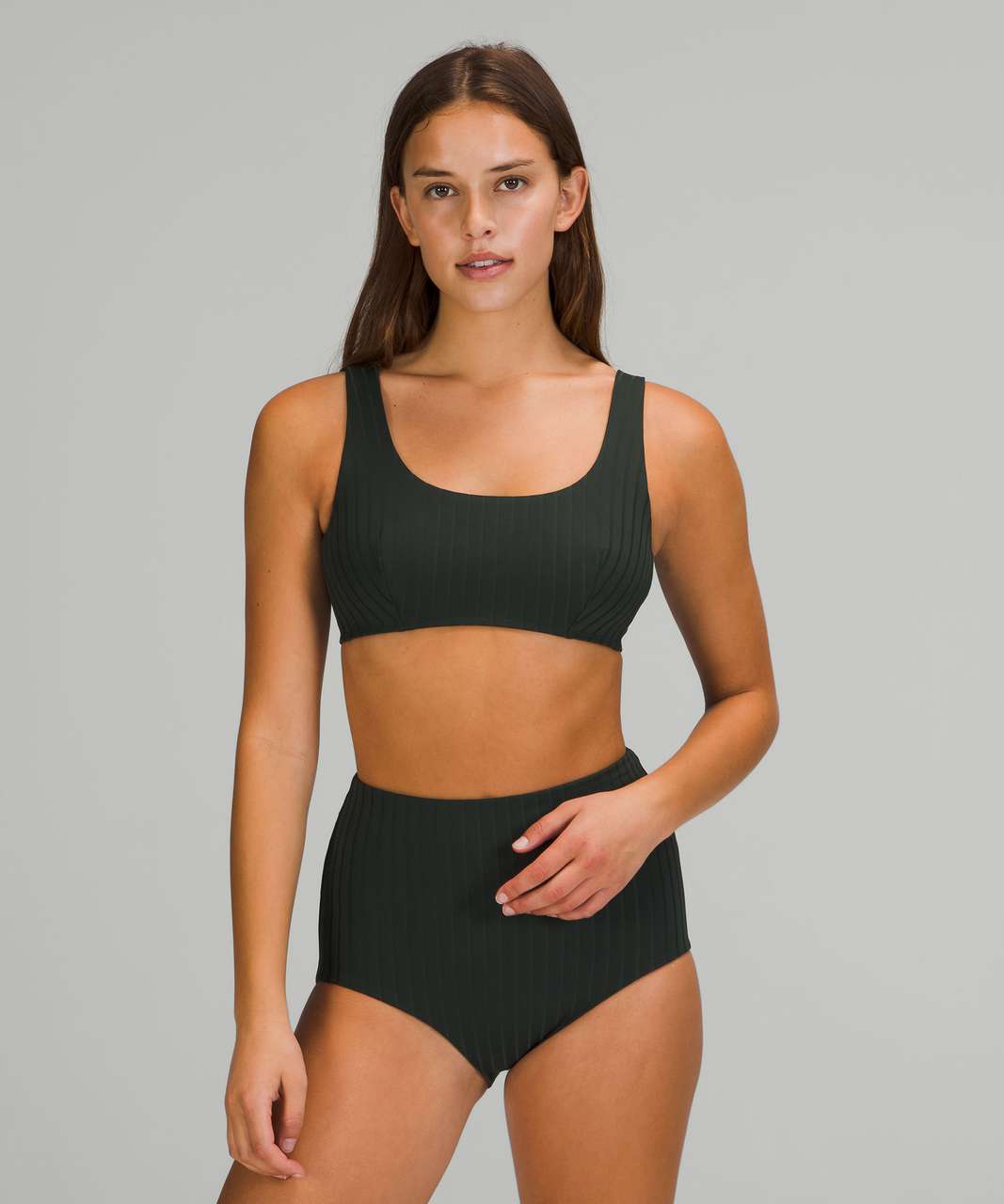 OQQ square neck ribbed sports bra in size Small in green, black and  cream