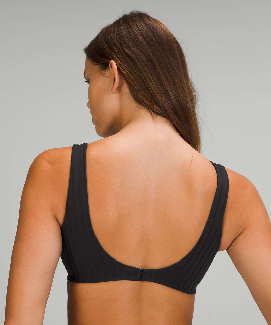 Square-neck ribbed bra