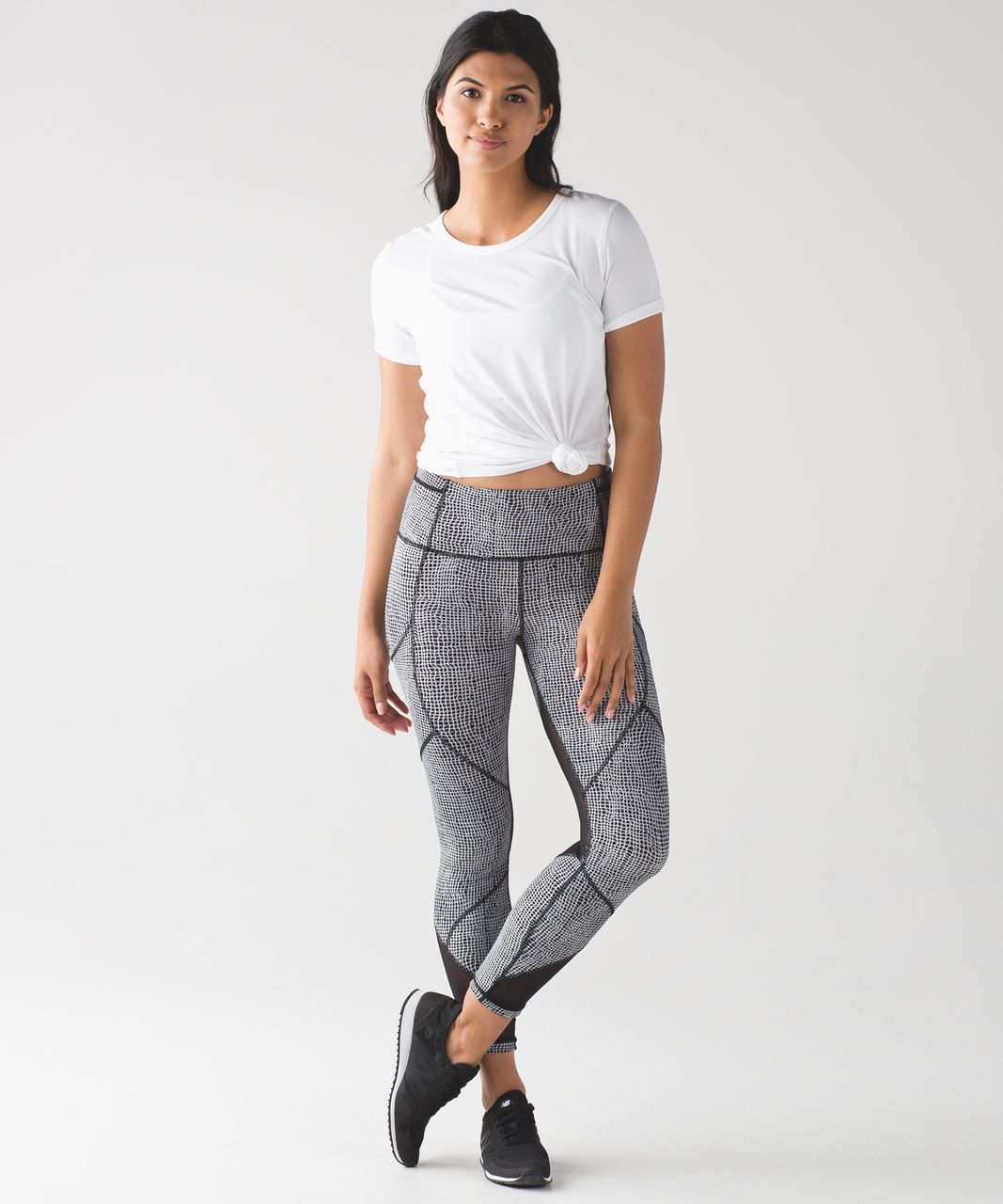 Lululemon Outrun Tight - Fall Net White Black / Black - lulu fanatics