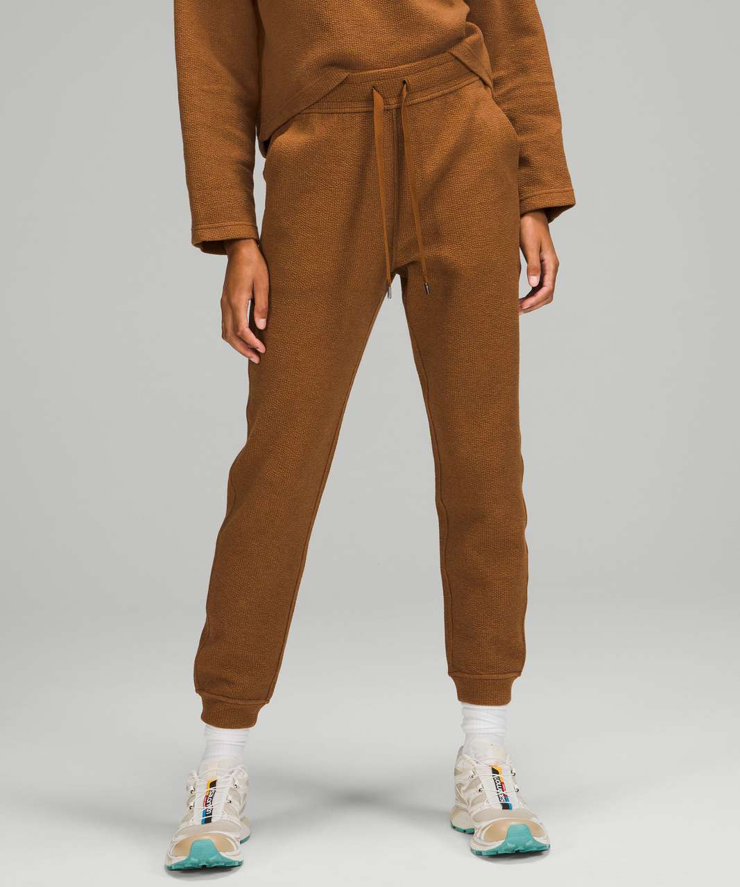 Umber High Rise Jogger Crop – DANIELS + COMPANY