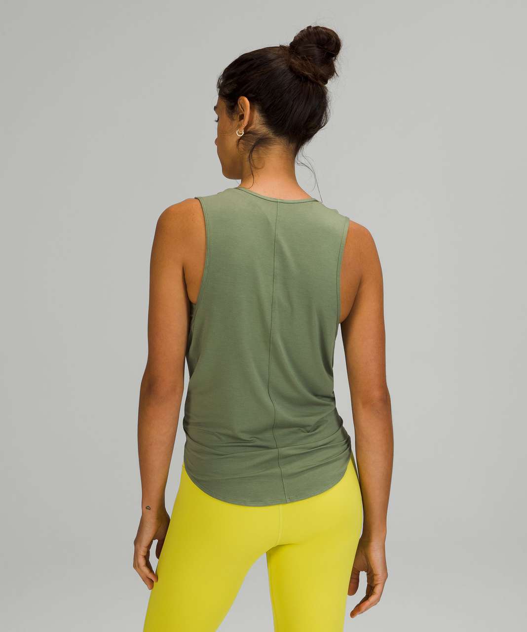 Flow Y 2-in-1 Tie-Back Yoga Tank Top