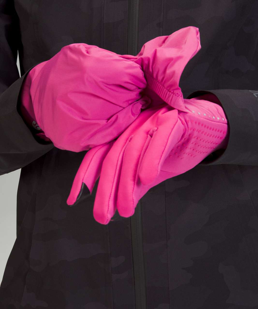 Lululemon Run for It All Hooded Gloves - Pink Lychee