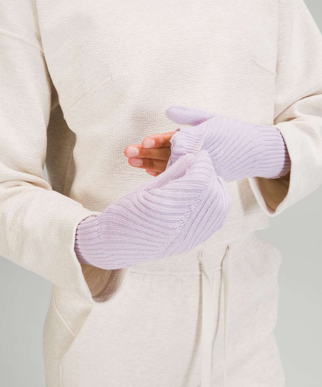 Lululemon Twist Knit Mittens - Lavender Dew