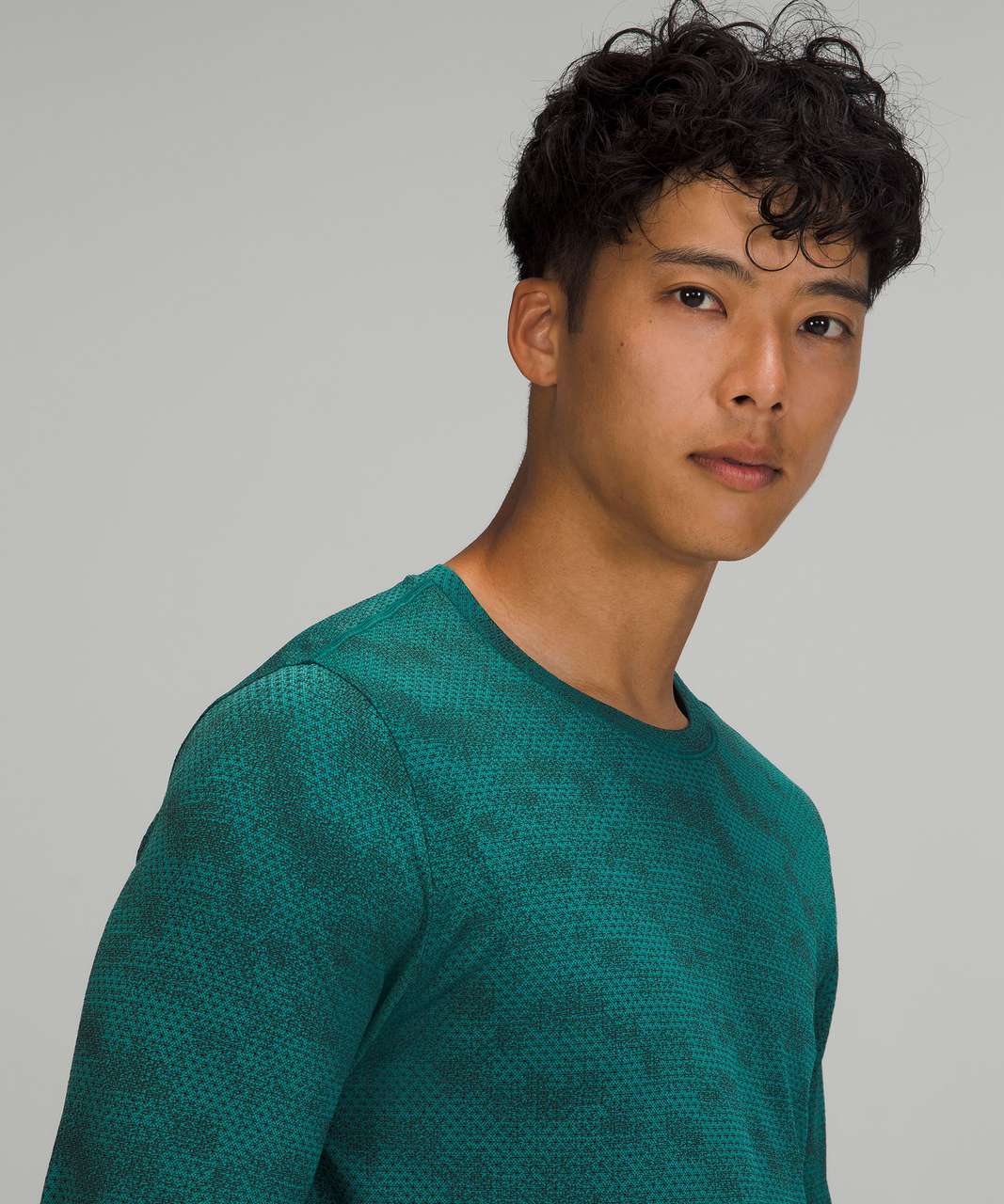 Lululemon Metal Vent Breathe Long Sleeve Shirt - Half Tone Teal Lagoon / Rainforest Green