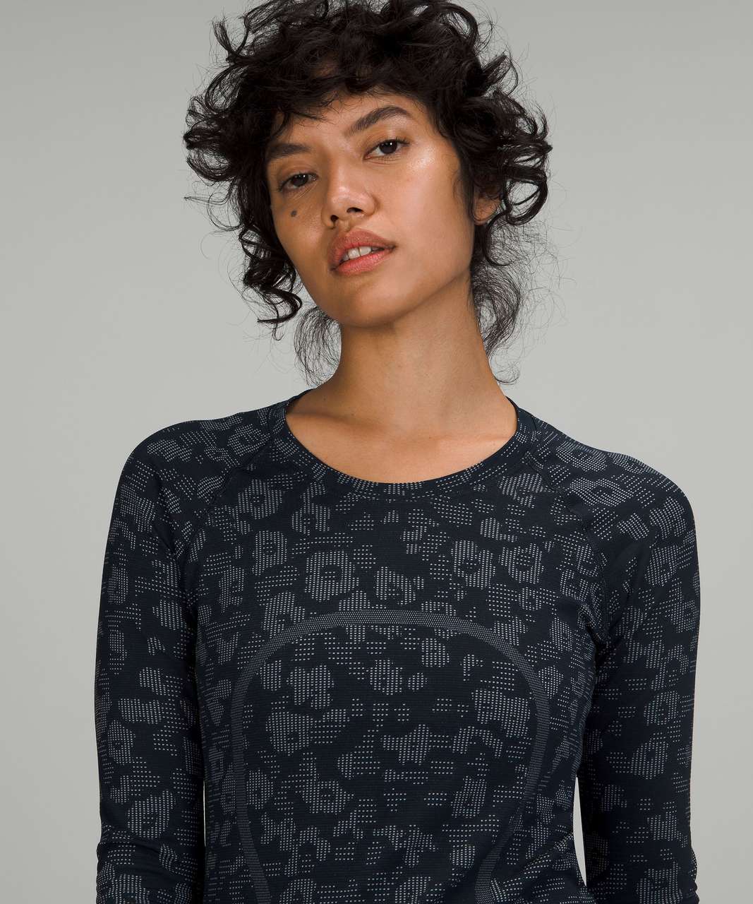 Lululemon Swiftly Tech Long Sleeve Shirt 2.0 - Dappled Floral True Navy / Ocean Air