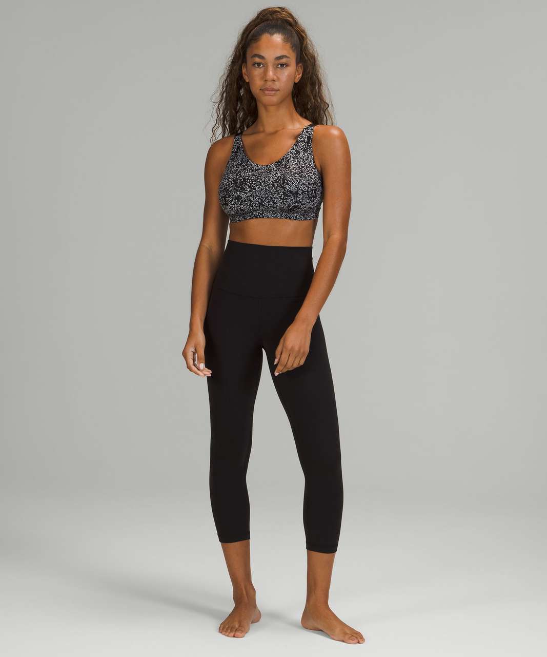 lululemon athletica Softstreme Scoop-neck Sports Bra B/c Cup - Color Black  - Size 10 in Gray