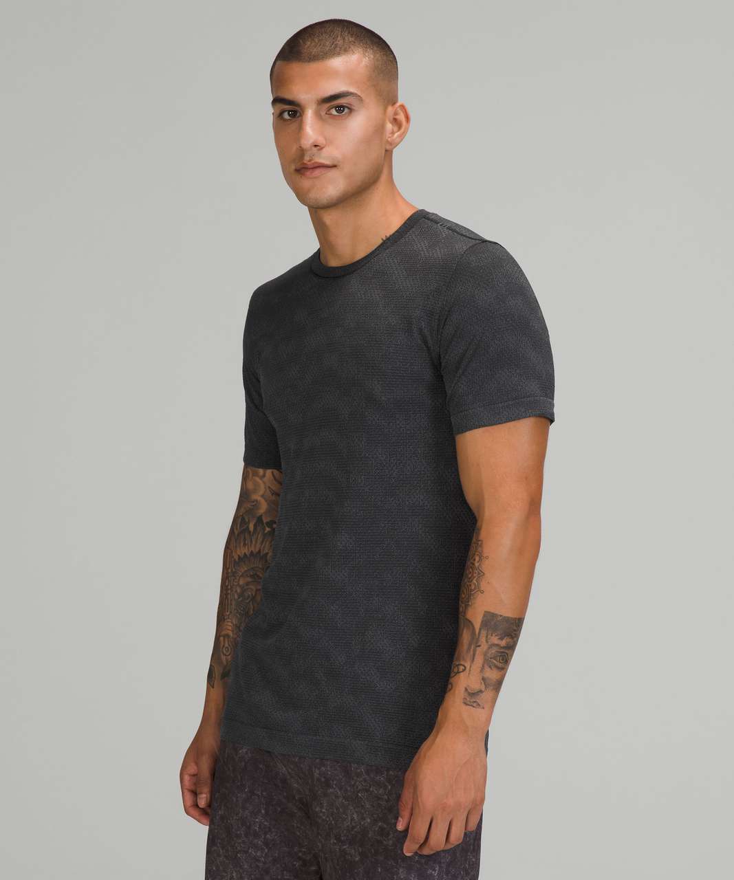 Lululemon Metal Vent Breathe Short Sleeve Shirt - Half Tone Black / Anchor