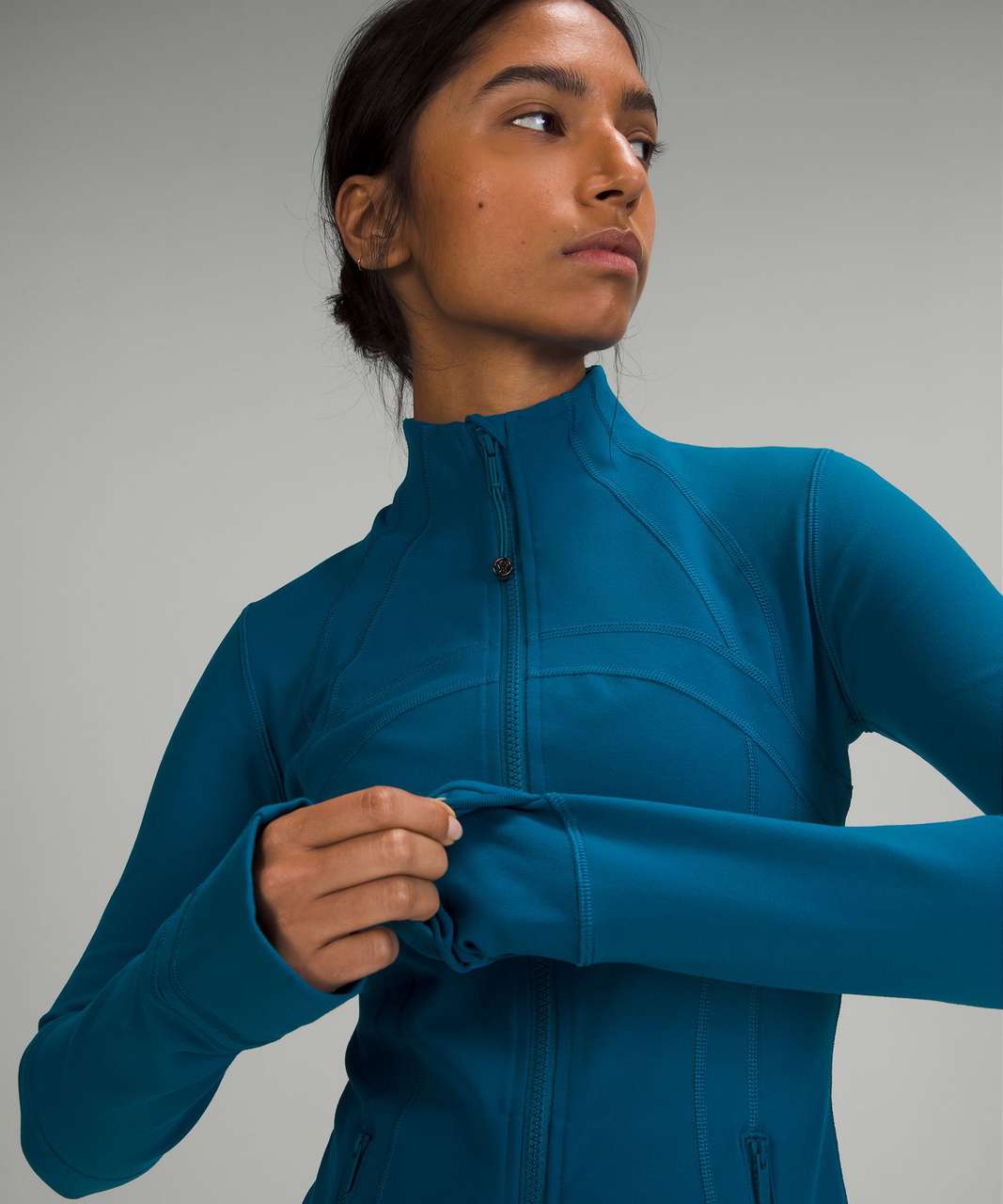 https://storage.googleapis.com/lulu-fanatics/product/68031/1280/lululemon-define-jacket-capri-027590-369743.jpg