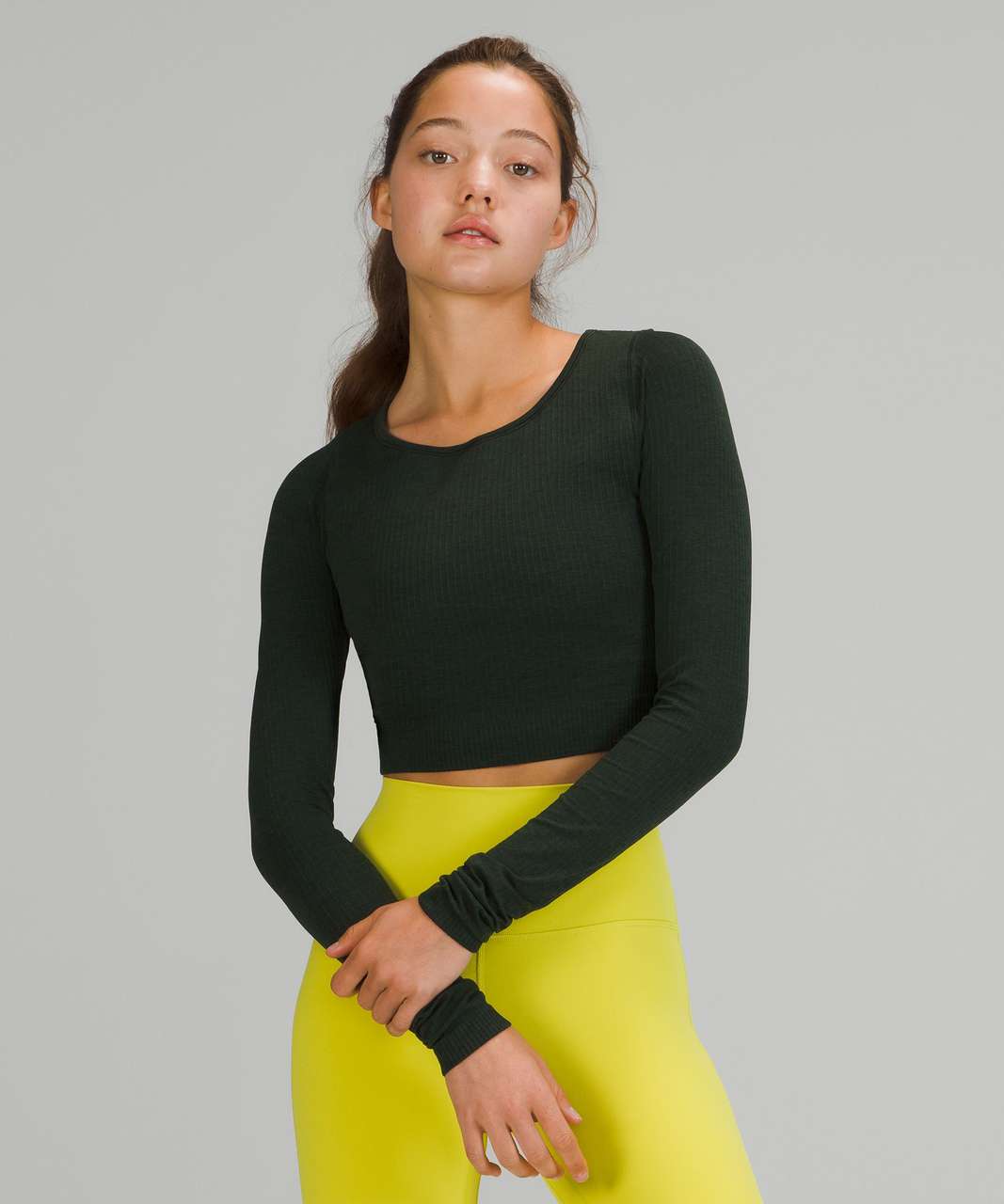 LULU FRIENDS! HELP!!! Should I stick with a size 6 for Ebb to Street Long  Sleeve or size down to a 4? : r/lululemon