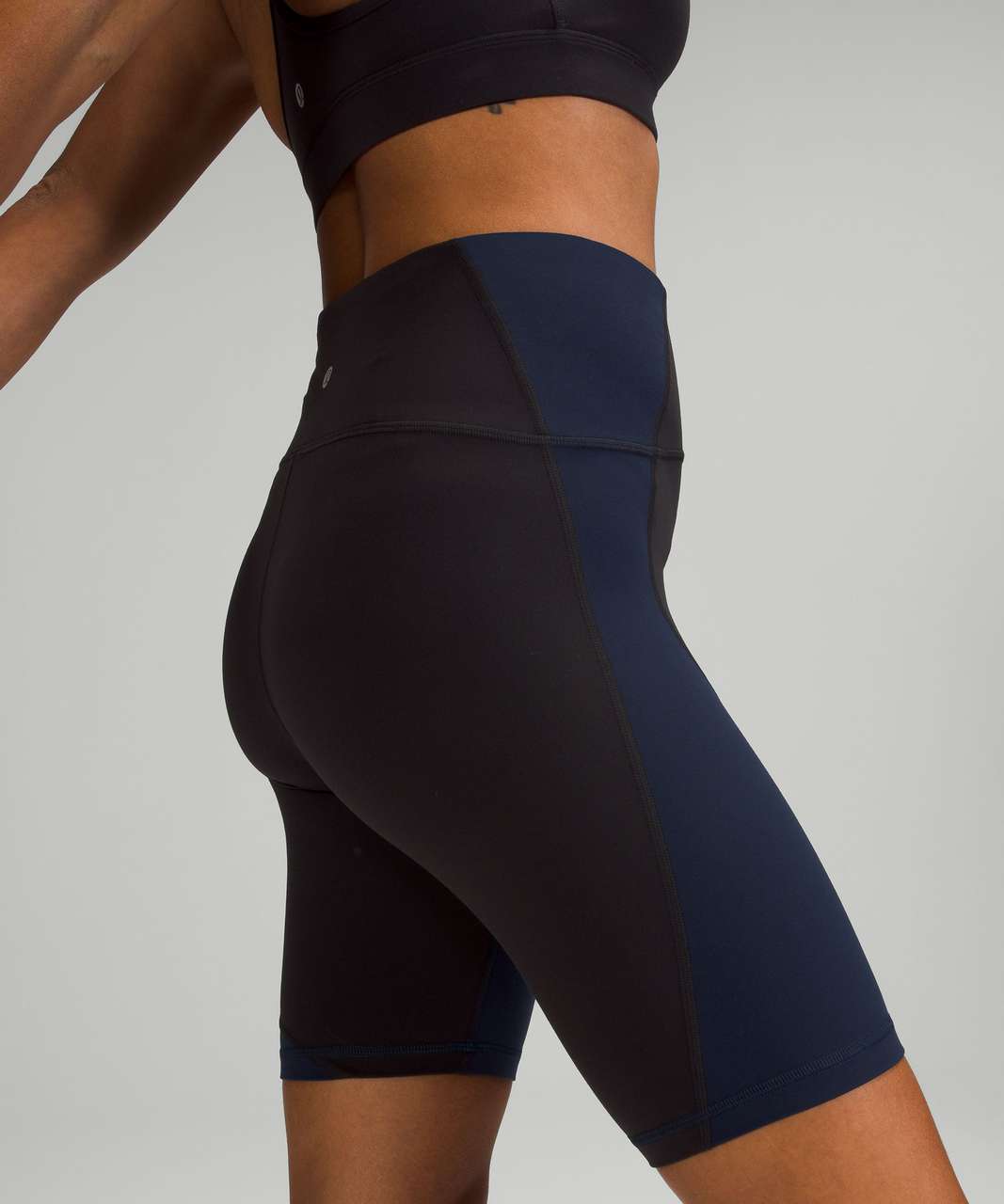 Lululemon Nulu Colour Block High-Rise Short 8" - Black / True Navy