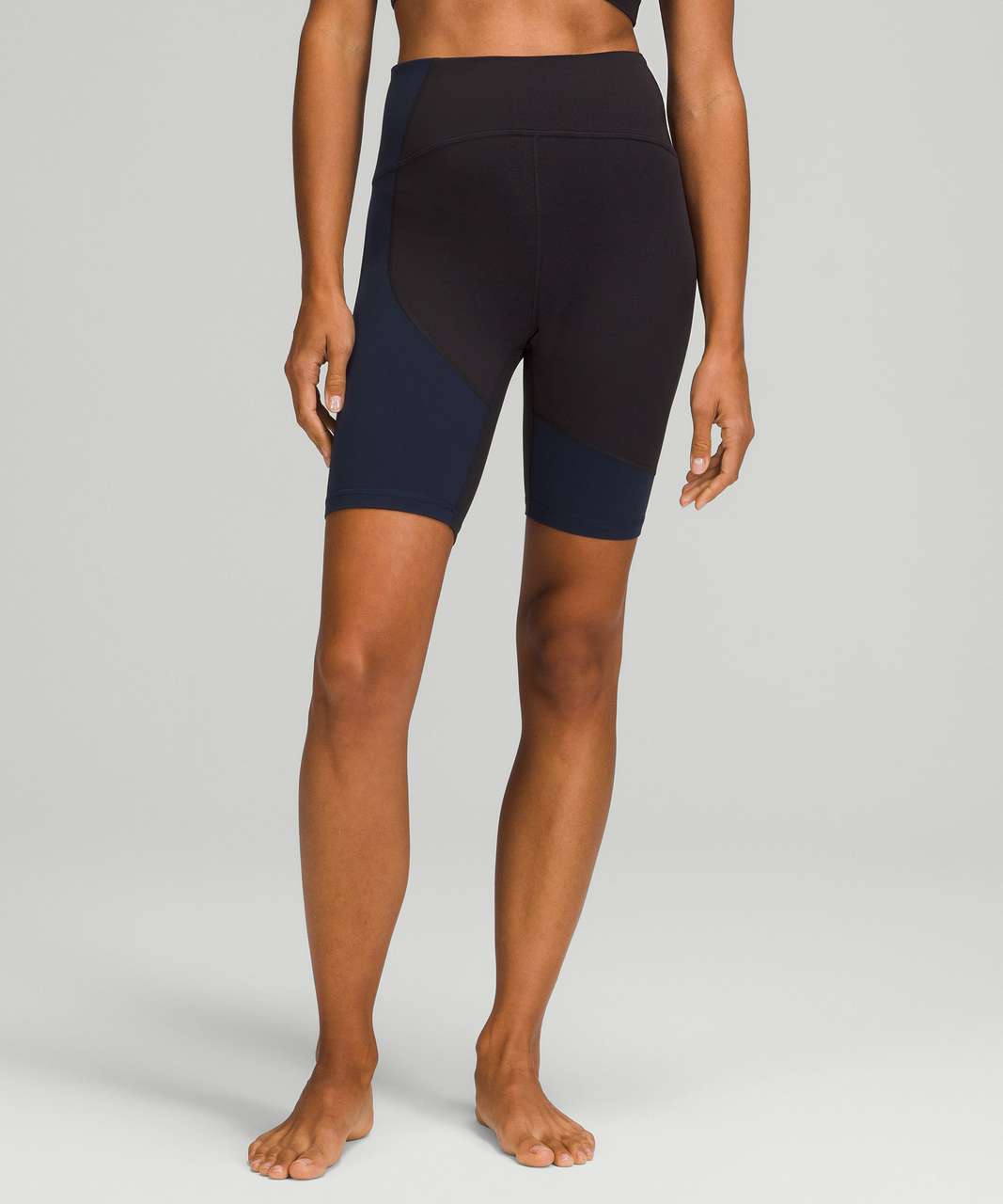 Lululemon Nulu Colour Block High-Rise Short 8" - Black / True Navy