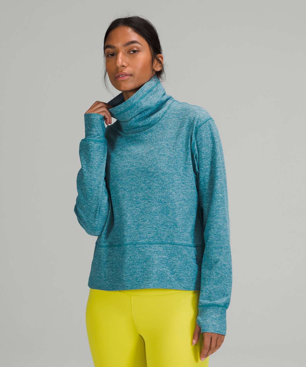 NWOT Lululemon Twist Back-to-Front Pullover Capture Blue Size: 4&6&8