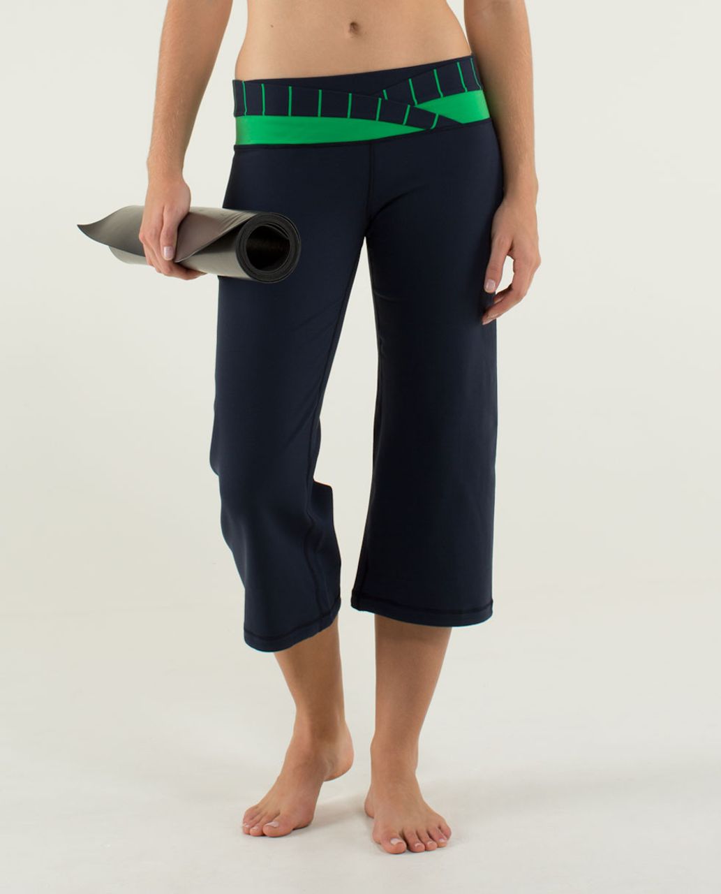 Lululemon Dharana Crop - Inkwell / Slalom Stripe Inkwell / Green Bean