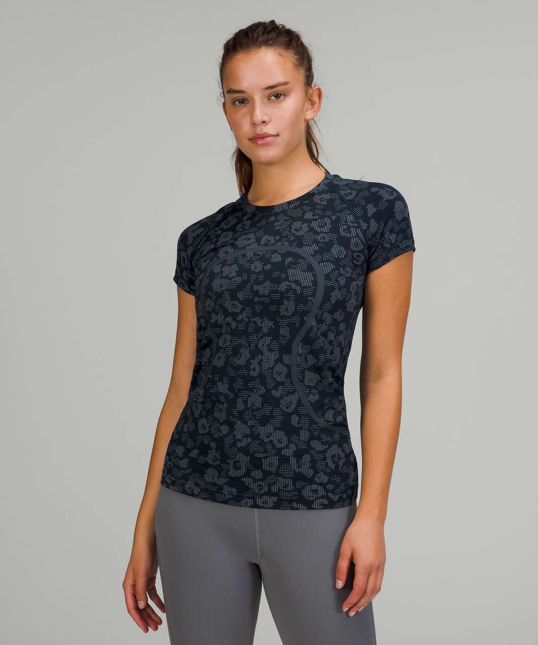Lululemon Swiftly Tech Short Sleeve Shirt 2.0 - Dappled Floral True Navy / Ocean Air