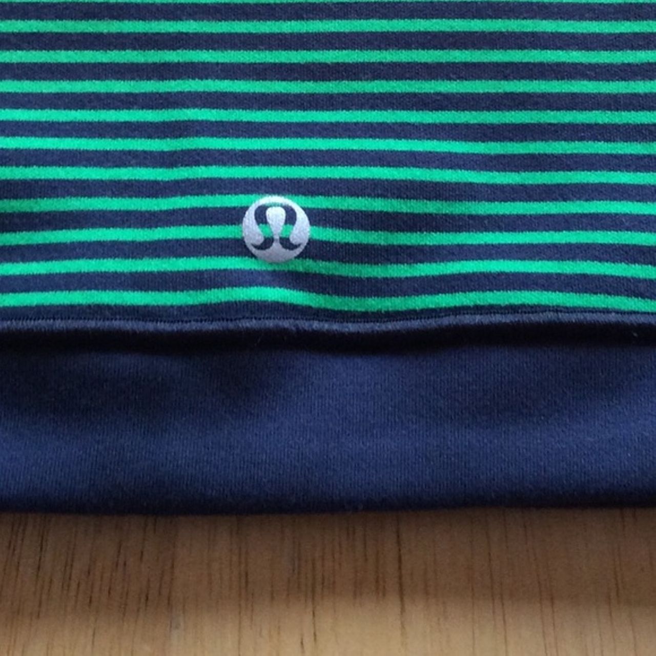 Lululemon Brisk Run Neck Warmer - Hyperstripe Green Bean / Inkwell