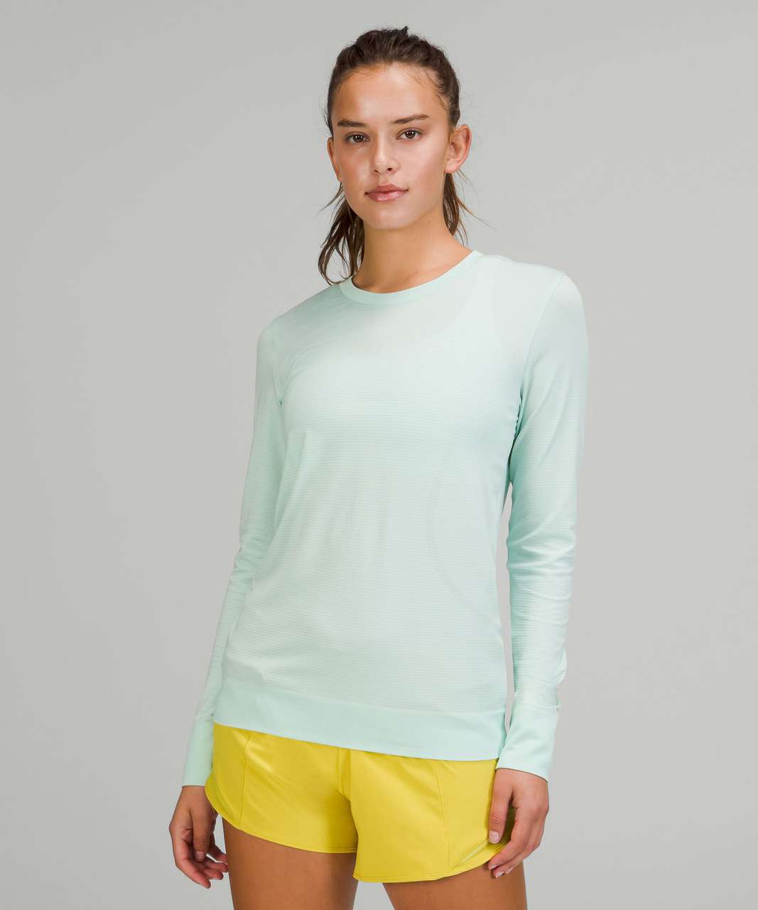 Lululemon Swiftly Breathe Long Sleeve - Delicate Mint / Delicate Mint