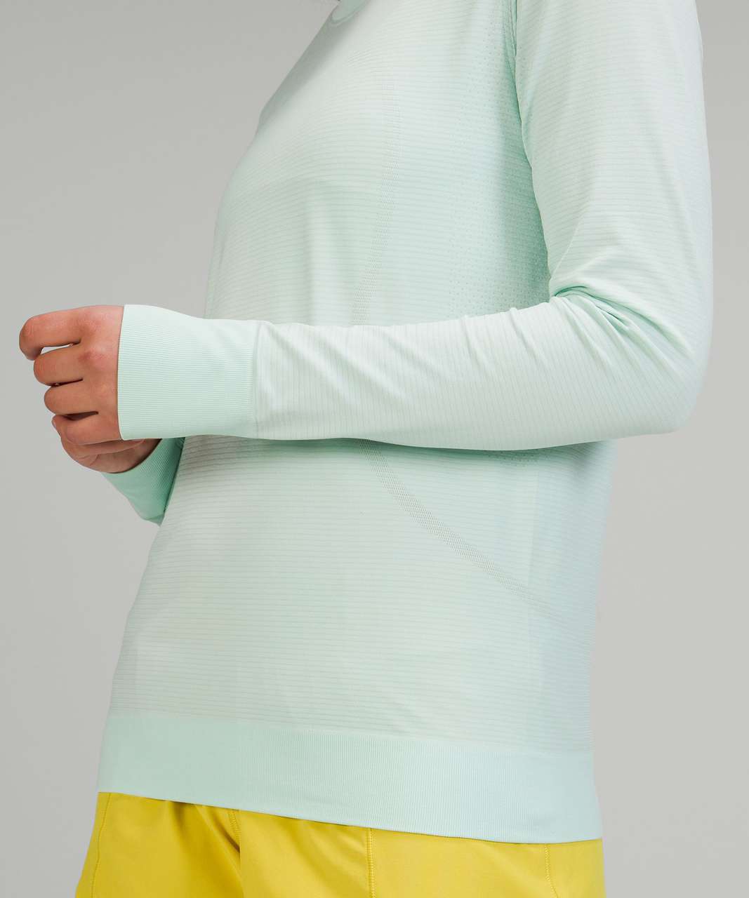 Lululemon Swiftly Breathe Long Sleeve - Delicate Mint / Delicate Mint