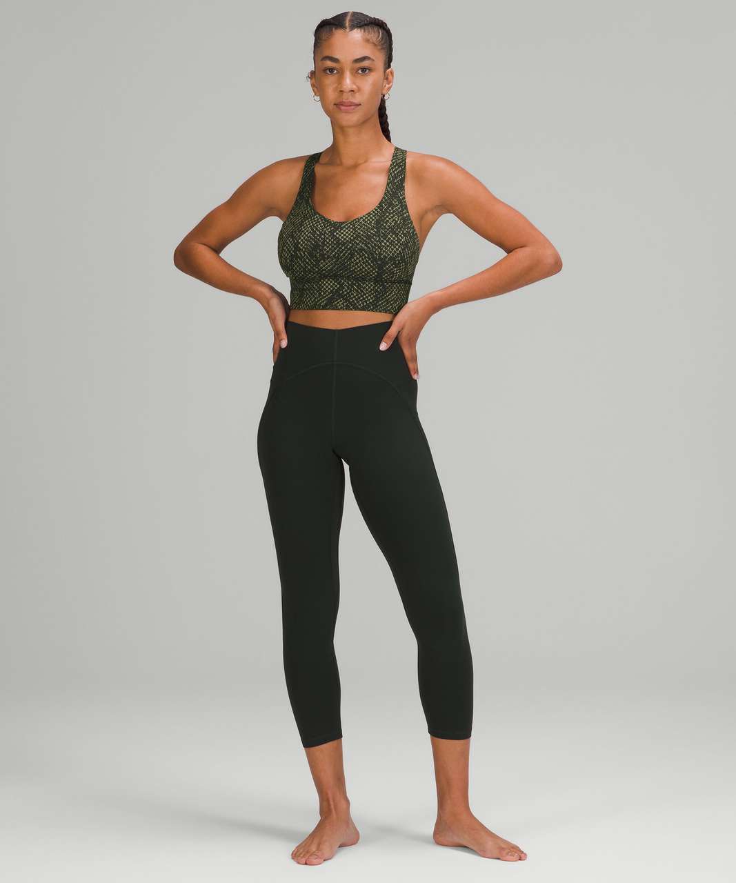 Learning to style my pieces! Invigorate Algae Green 25” (size 4) Free To Be  Moved Bra White (size 4) : r/lululemon