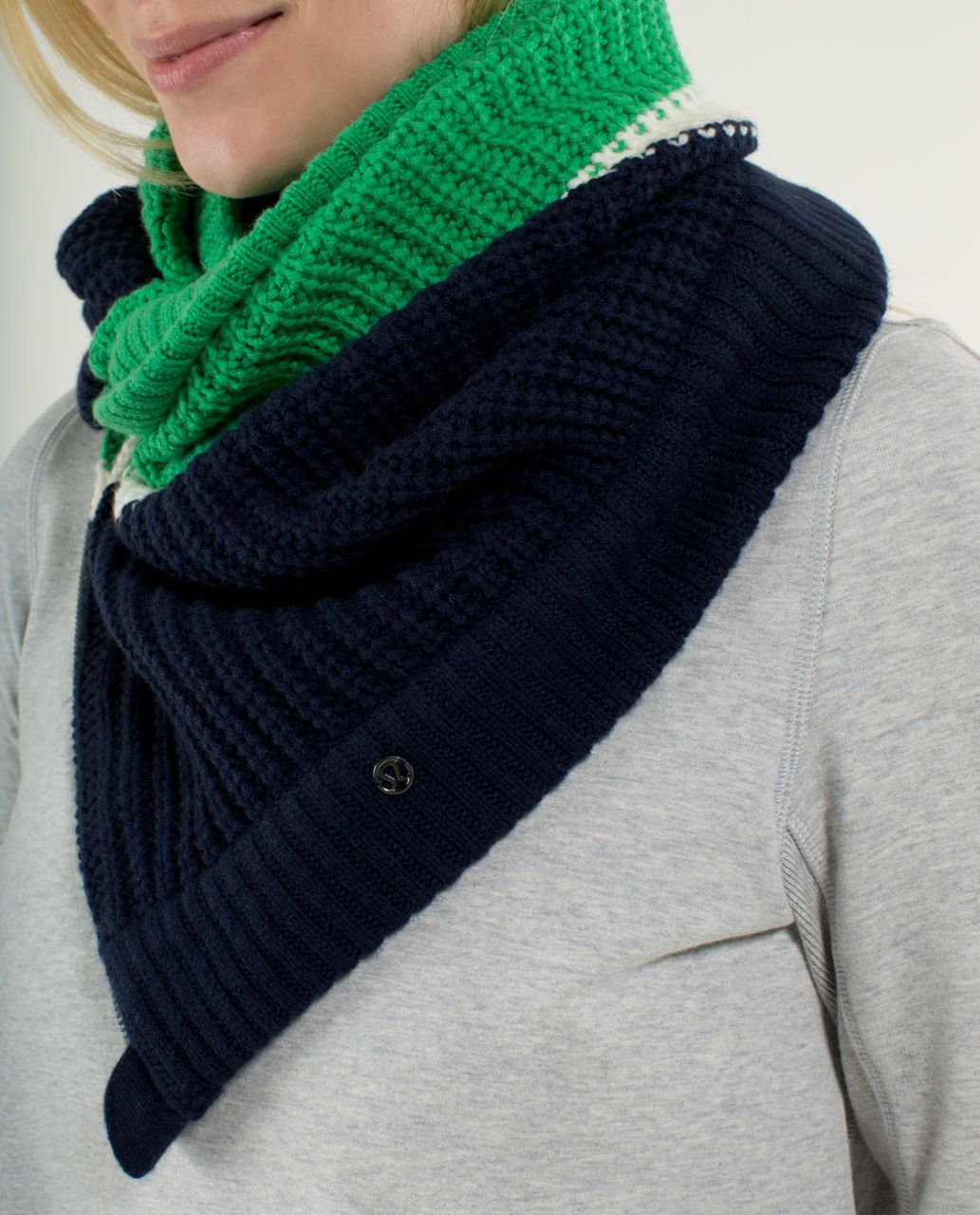 Lululemon Falling Freely Neck Warmer - Green Bean / Angel Wing / Inkwell