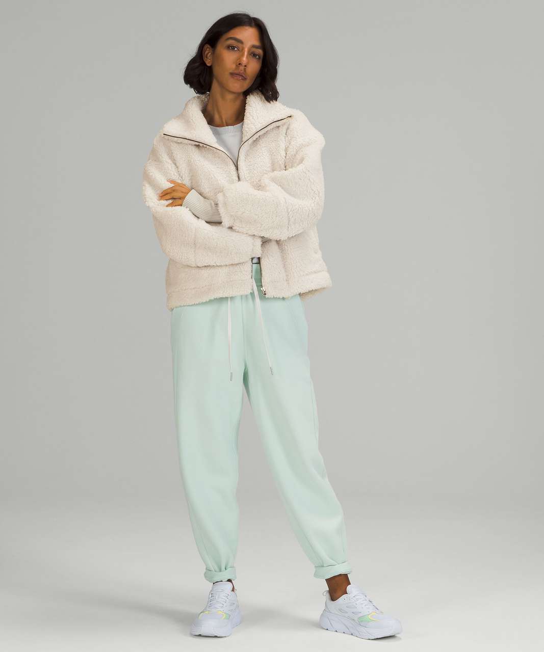 Cozy stay warm set: Cinchable fleece zip up in white opal (4