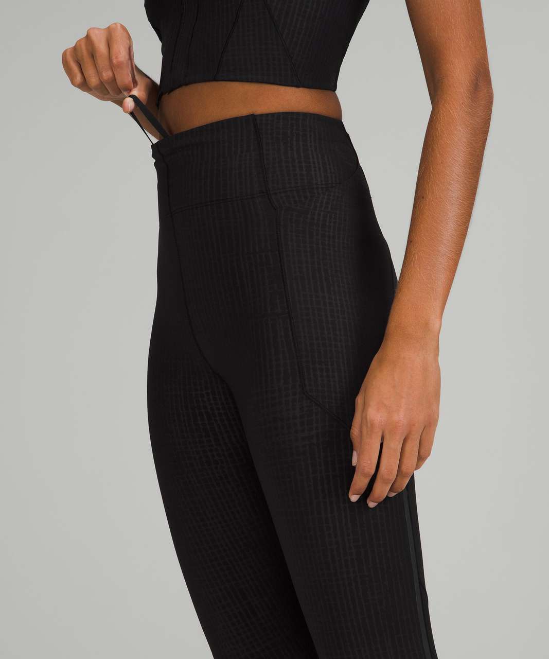 Lululemon lab High Rise Run Tight 25 - Disrupt Grid Emboss Black