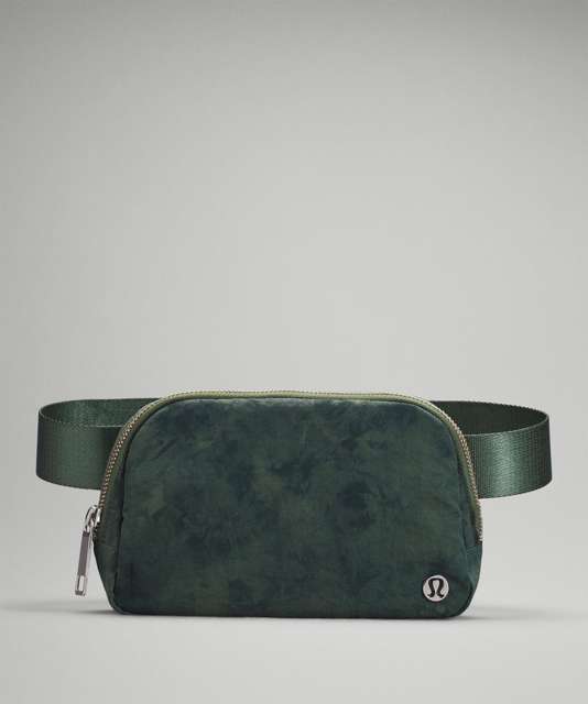 Lululemon Everywhere Belt Bag - Everglade Green (First Release