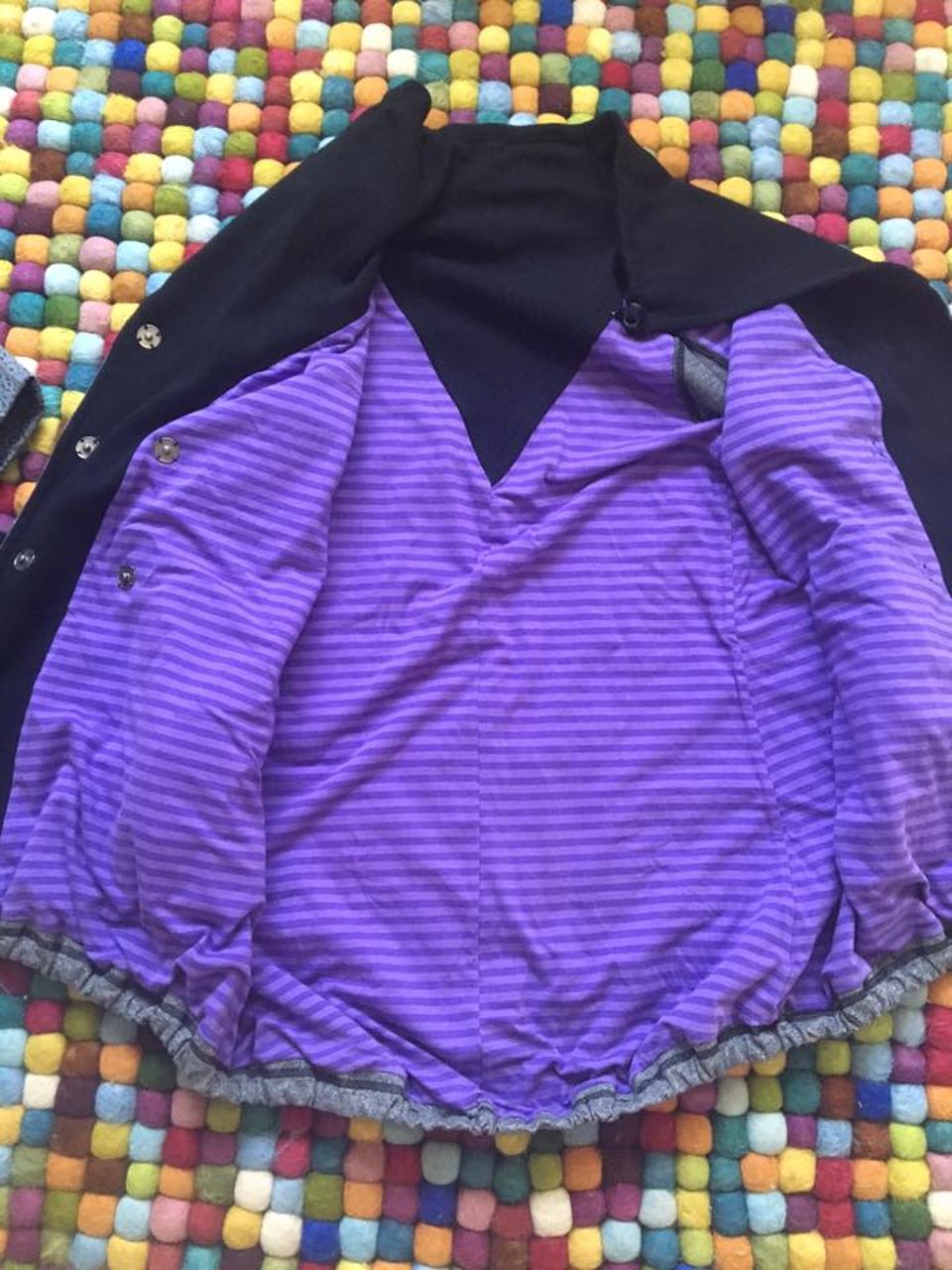 Lululemon Gratitude Wrap - Static Charcoal / Purple Lining