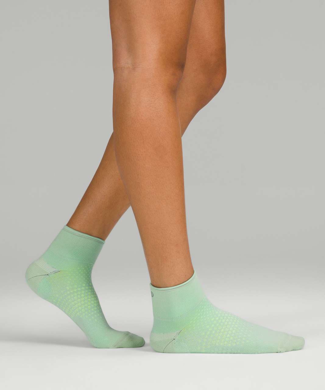 Lululemon MacroPillow Ankle Running Sock *Medium Cushioning - Arctic Green