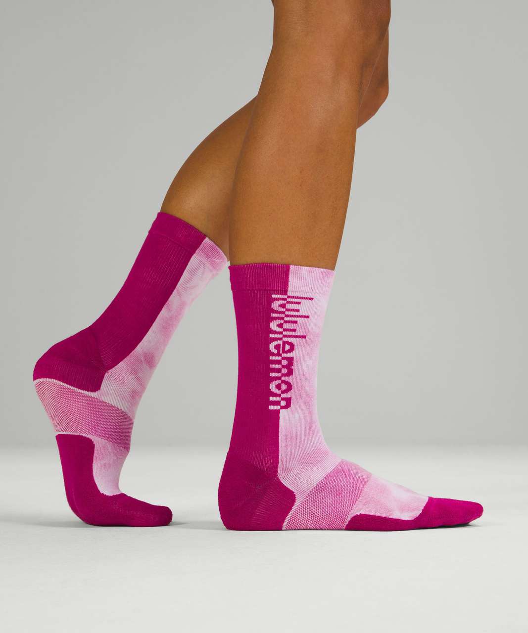 Lululemon Daily Stride Crew Sock *Tie Dye lululemon - Ripened Raspberry