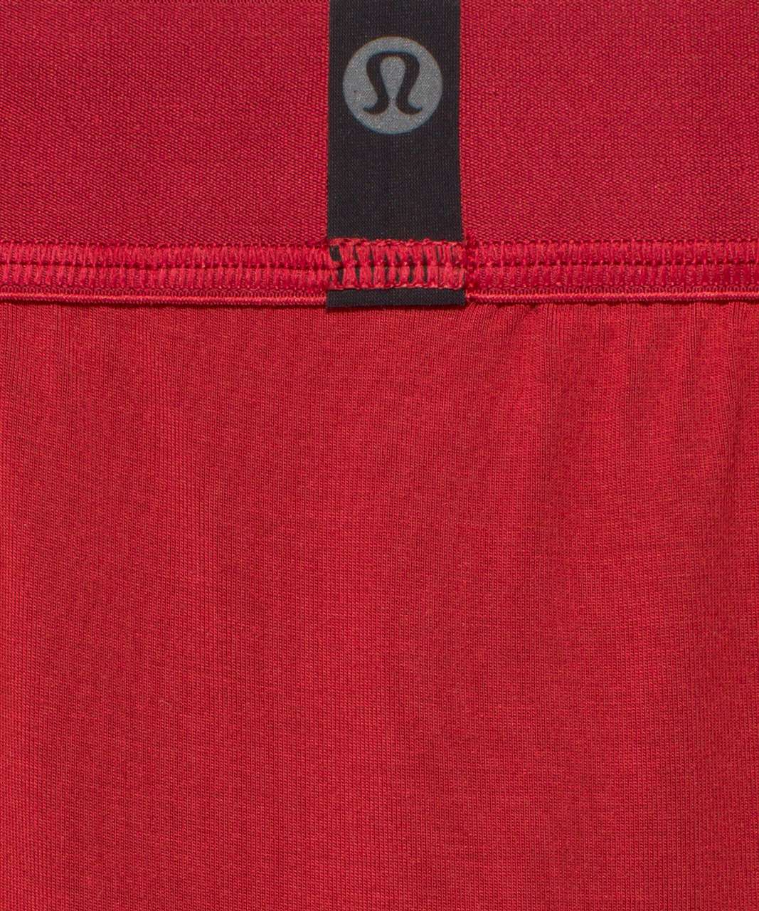 Lululemon Always In Motion Boxer 7" - Sport Red