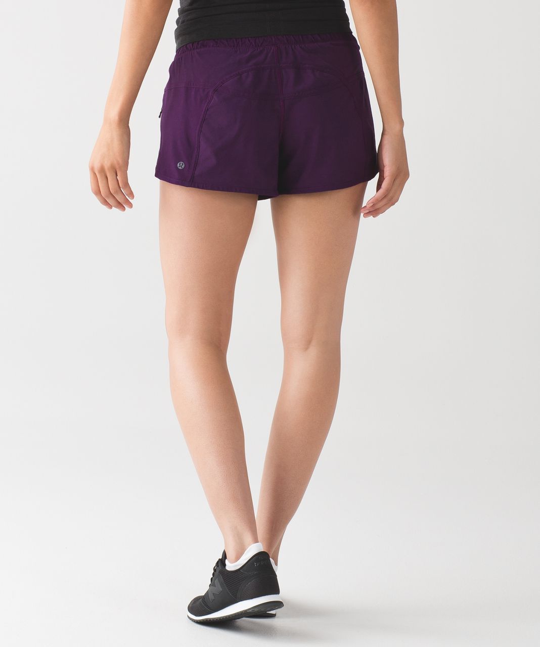 Lululemon Tracker Short IV - Darkest Magenta