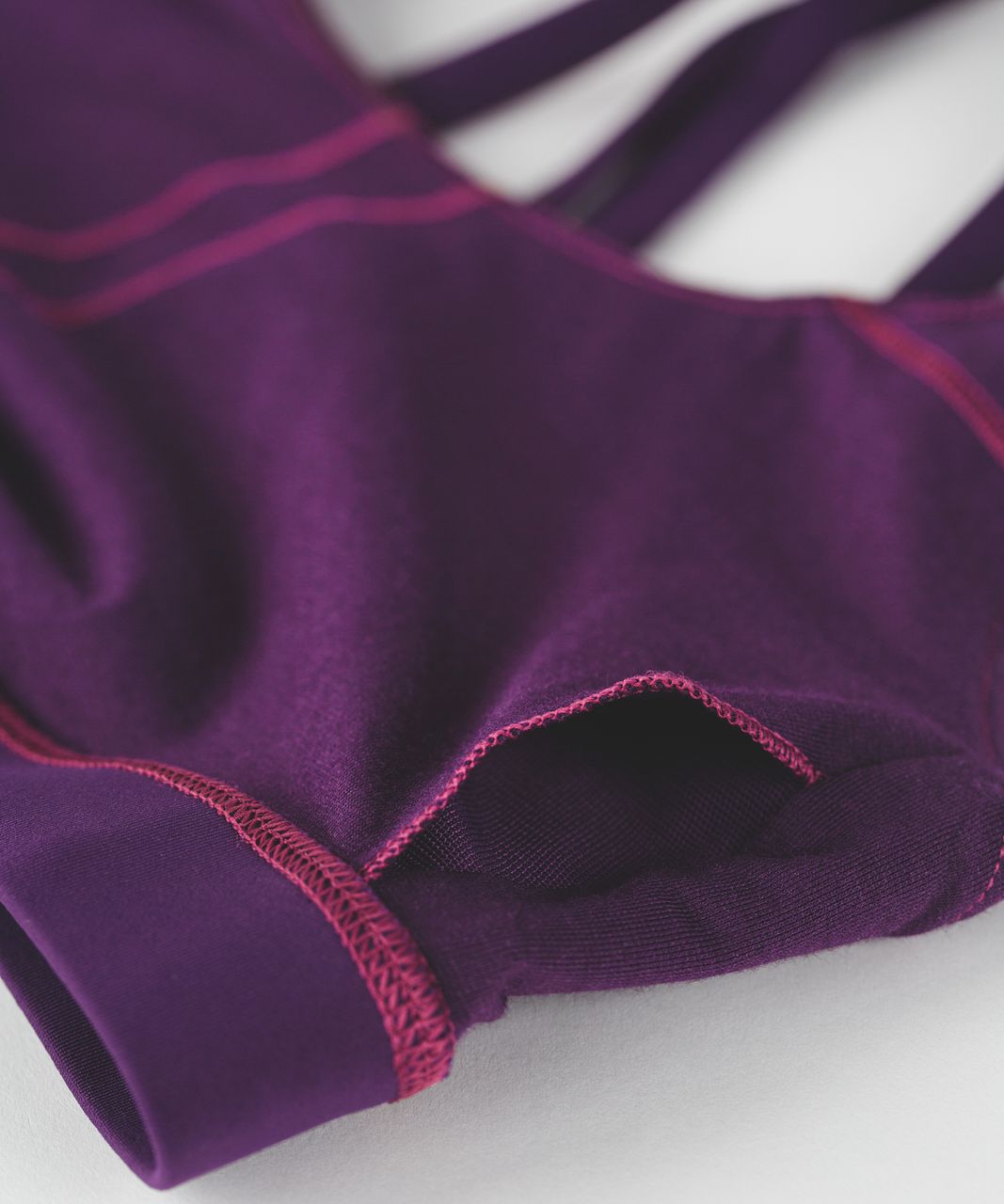 Lululemon Energy Bra - Darkest Magenta