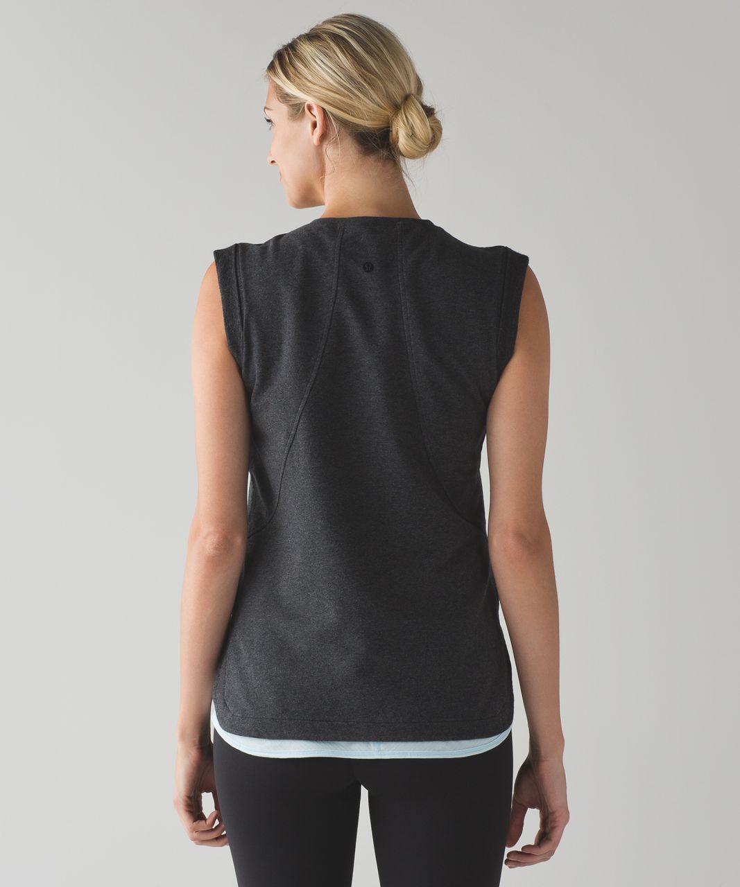 Lululemon Run Times Tank Top Size 8 Black Heathered Gray Built-in-Bra  Drawstring