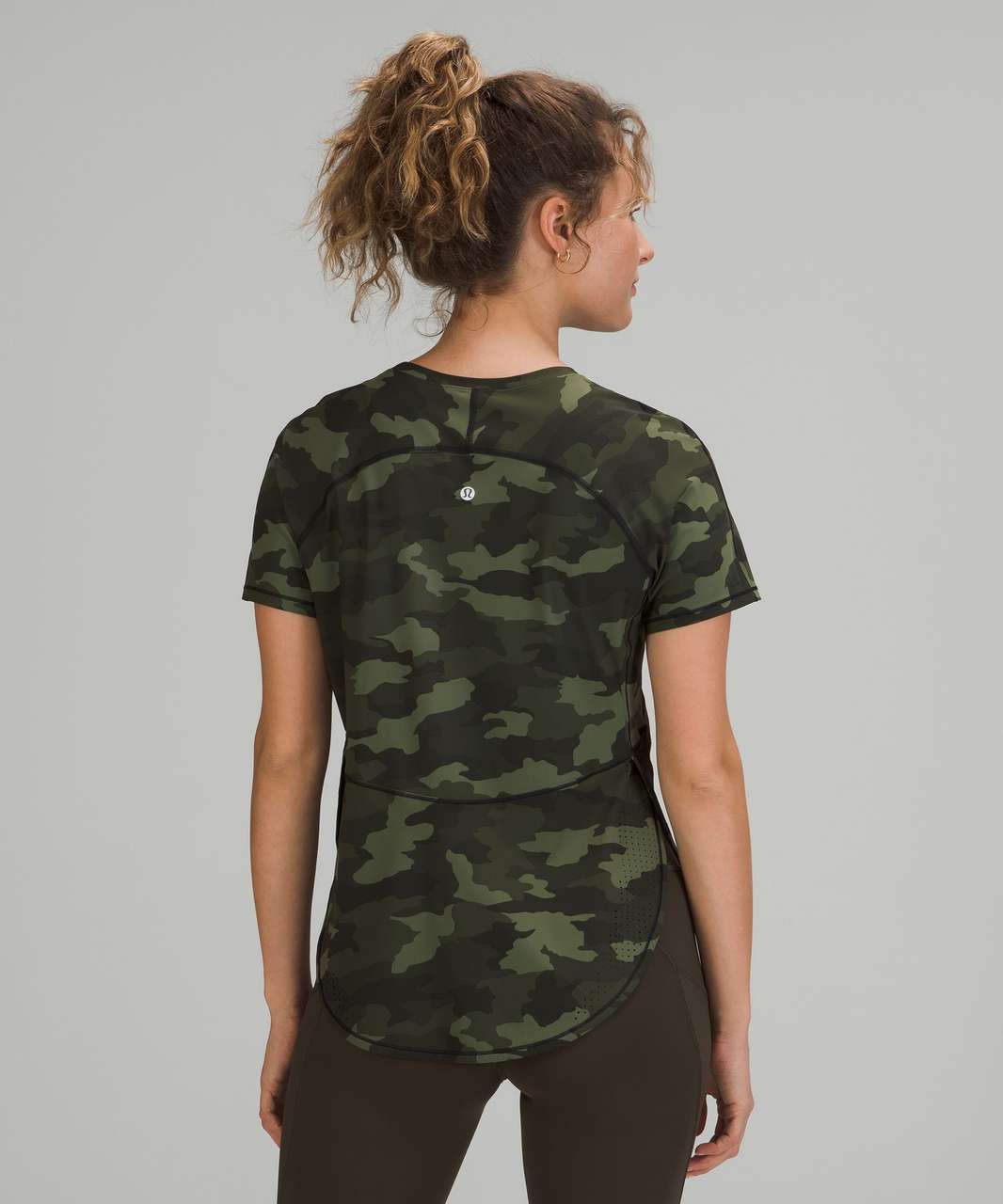 Avia Womens Athletic Top Sz L Olive Green Camouflage Round Neck Activewear