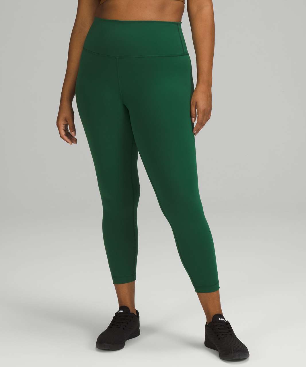 🍀All Green for St.Patty's🍀 Invigorate Bra and Wunder Trains in Everglade  Green! : r/lululemon