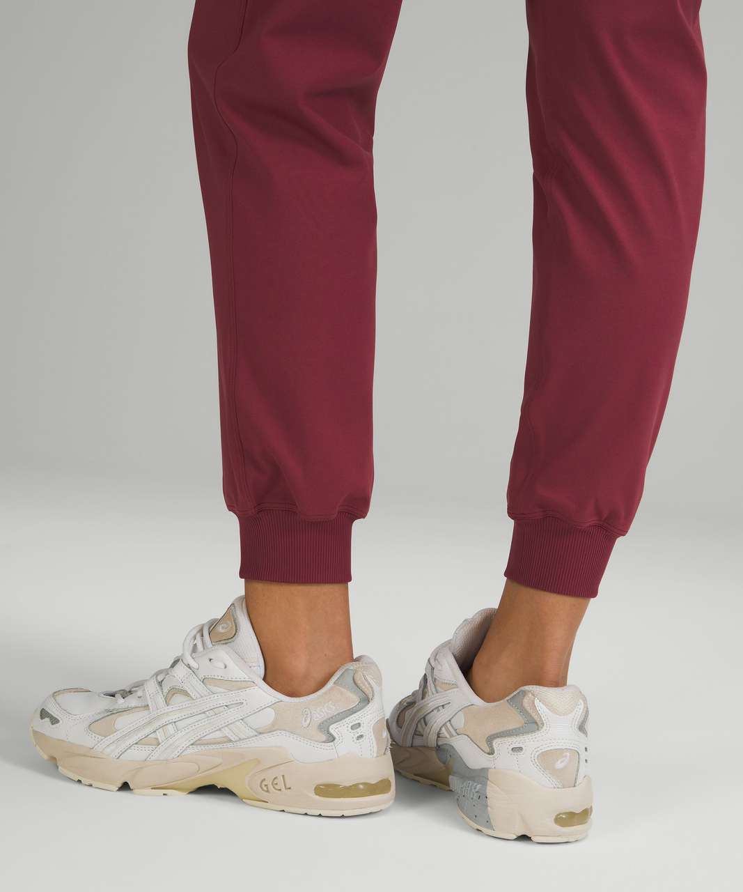 Lululemon Stretch Luxtreme High-Rise Jogger - Mulled Wine