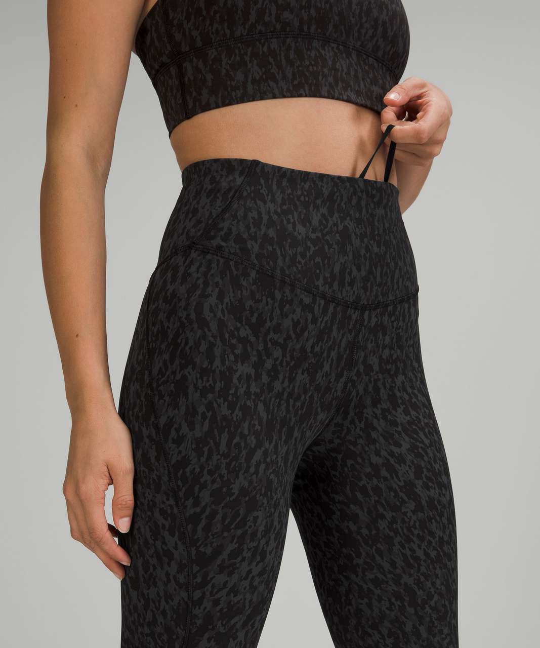 Lululemon Base Pace High-Rise Running Tight 28 - Leopard Camo