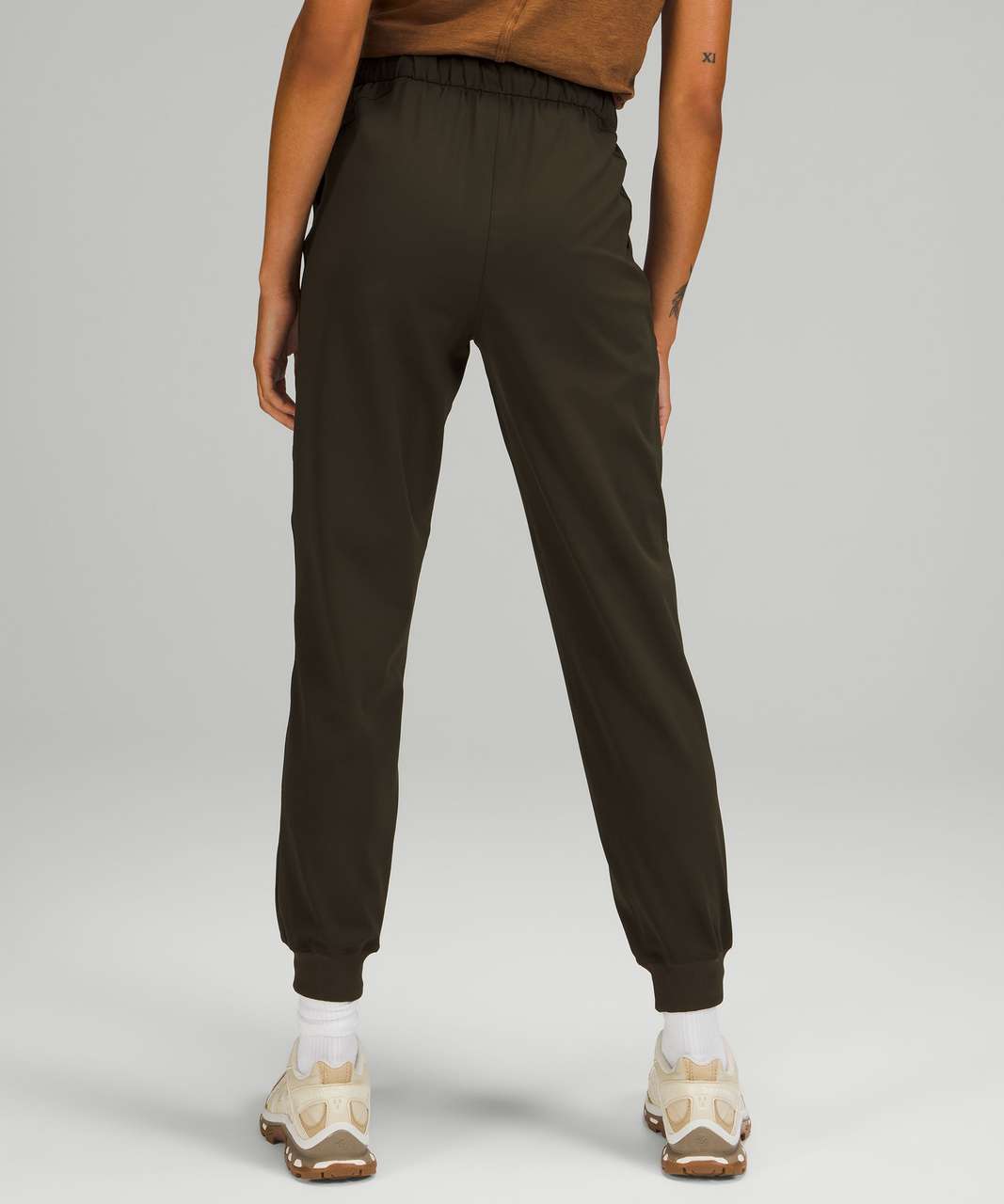 Lululemon ABC Jogger 30 - Dark Olive - lulu fanatics