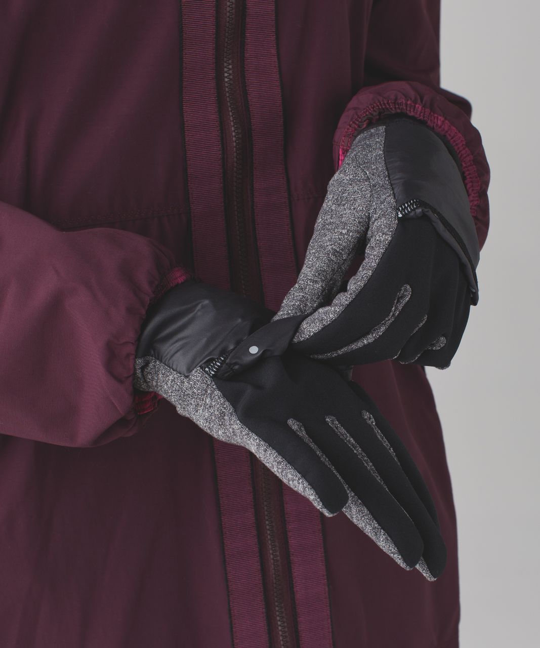 Lululemon Run Fast Gloves - Black (First Release)